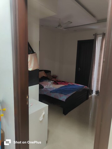 Bedroom in 3 BHK Builder Floor at Unitech Arcadia, South City 2 – for Rent
