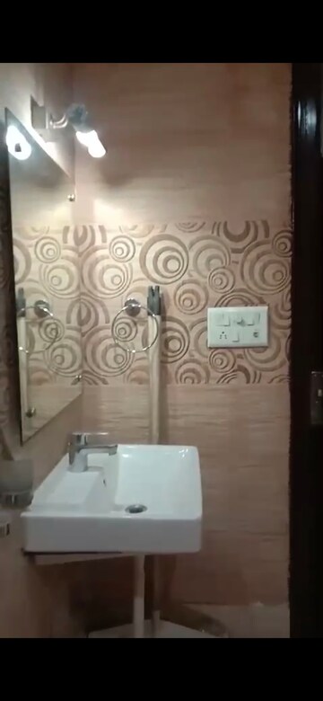 Furnished Amenities in 3.5 BHK Builder Floor at Puri PP City Centre, Pitampura – for Sale