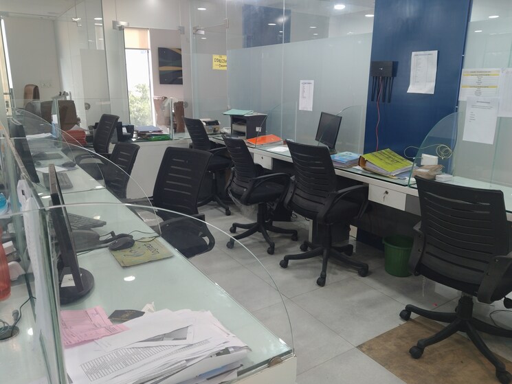Team Area, netaji subhash place Commercial Office Space 2453 Sq.Ft. In Netaji Subhash Place Delhi 8995056