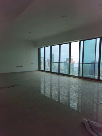 Room in 5 BHK Apartment at Rustomjee Crown, Prabhadevi – for Rent