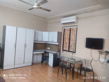 Team Area in 1 BHK Apartment at Queens View Walkeshwar, Walkeshwar – for Rent