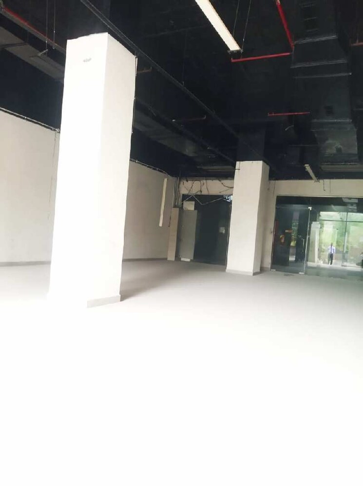 Room, central-plaza-mall Commercial Shop 424 Sq.Ft. In Sector 53 Gurgaon 8995058