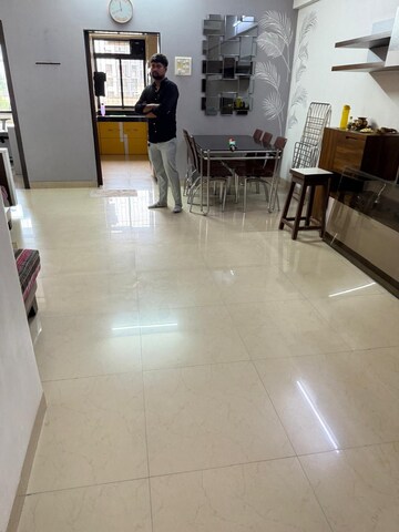 Team Area in 2 BHK Apartment at Matunga West – for Rent