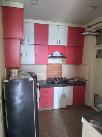 Kitchen in 2 BHK Apartment at Gomti Nagar – for Rent