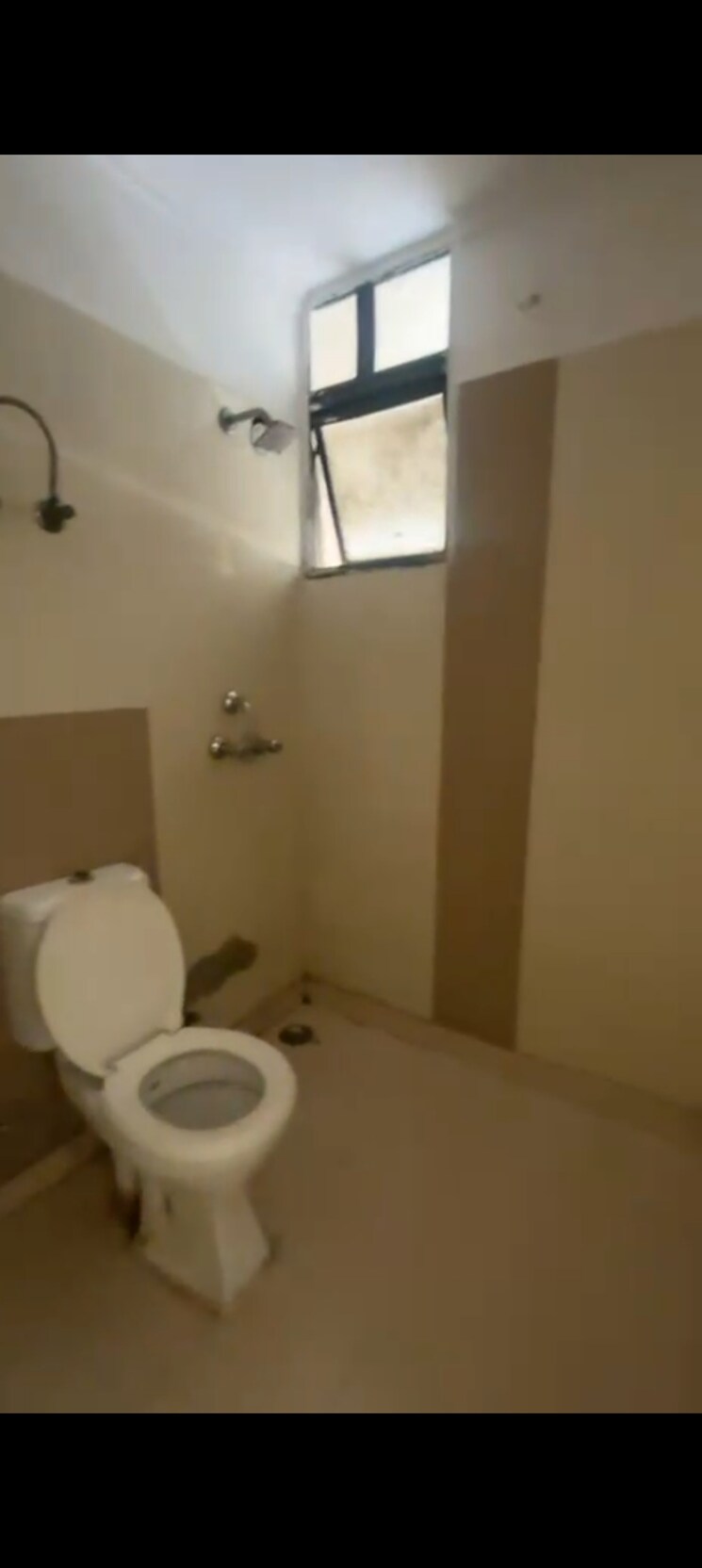 Bathroom, sg-impressions-58 2 Bedroom 1010 Sq.Ft. Apartment In Raj Nagar Extension Ghaziabad 8995141
