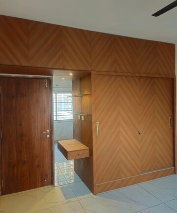Room in 2 BHK Apartment at Trendsquares Ambience, Thanisandra Main Road – for Rent