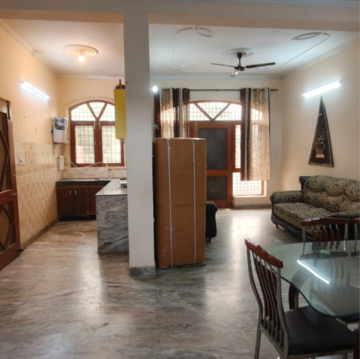 Living Room in 2.5 BHK Villa at Sector 23 – for Rent
