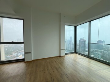 Room in 4 BHK Apartment at Rustomjee Crown, Prabhadevi – for Rent