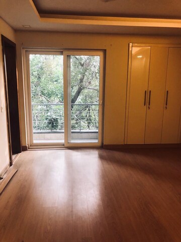 Room in 4 BHK Apartment at Boutique Residential Apartments A-7 1, Vasant Vihar – for Rent