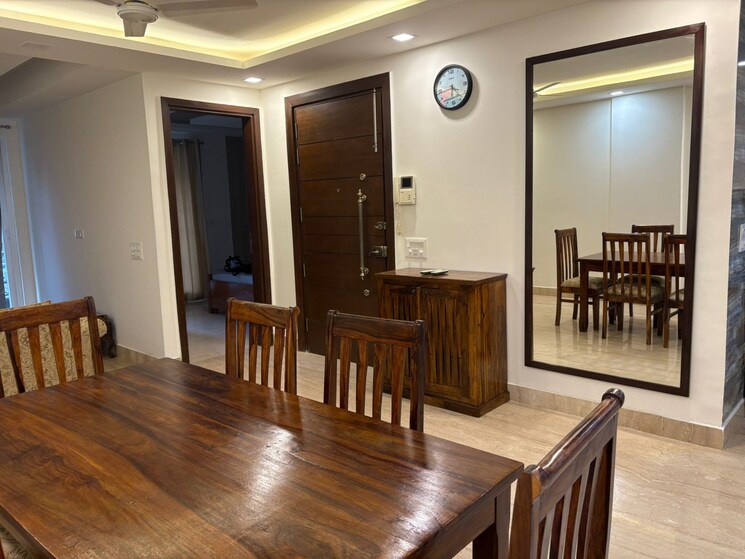 Living Room, veera-safdarjung-enclave 3 Bedroom 200 Sq.Yd. Builder Floor In Safdarjung Enclave Delhi 8995257