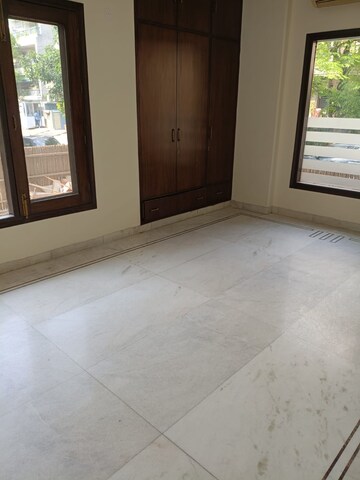 Room in  Office Space at Boutique Residential Apartments C-253, Defence Colony – for Rent