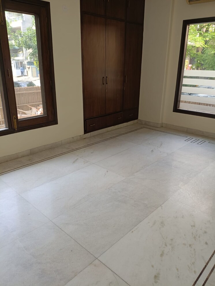 Room, boutique-residential-apartments-c-253 Commercial Office Space 1600 Sq.Ft. In Defence Colony Delhi 8995379