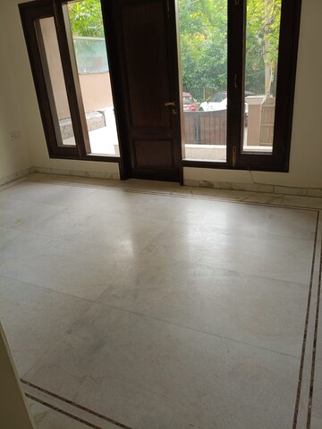 Room in  Office Space at Boutique Residential Apartments C-253, Defence Colony – for Rent