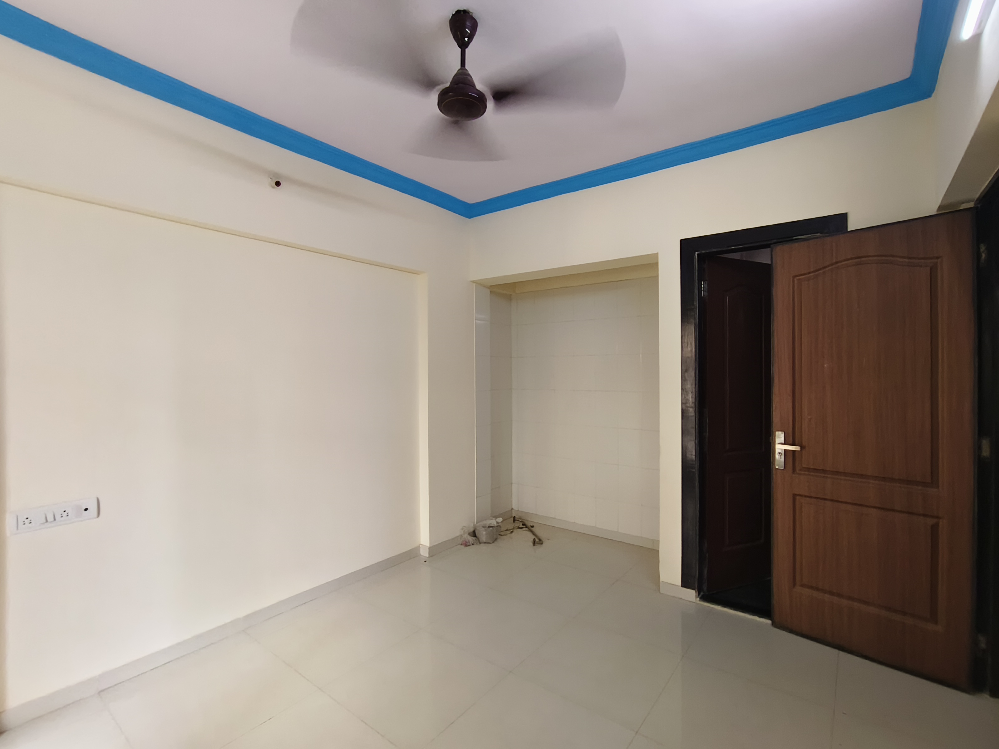 1 BHK + Pooja Room,Servant Room,Study Room,Extra Room Apartment For Rent in Cosmos Orchid