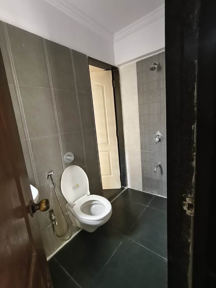 Bathroom, cosmos-orchid 1 Bedroom 450 Sq.Ft. Apartment In Ghodbunder Road Thane 8995448