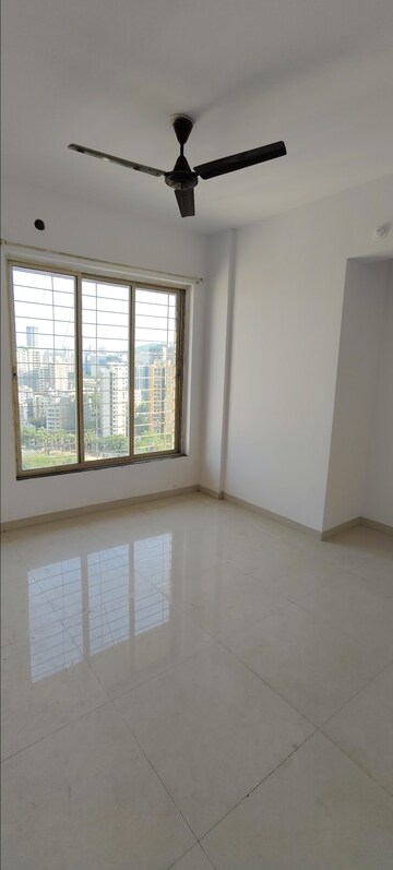 Room in 1 BHK Apartment at Puranik City, Kasarvadavali – for Rent