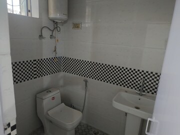 Attached Bathroom in 2 BHK Builder Floor at S S Southend, Sector 49 – for Rent
