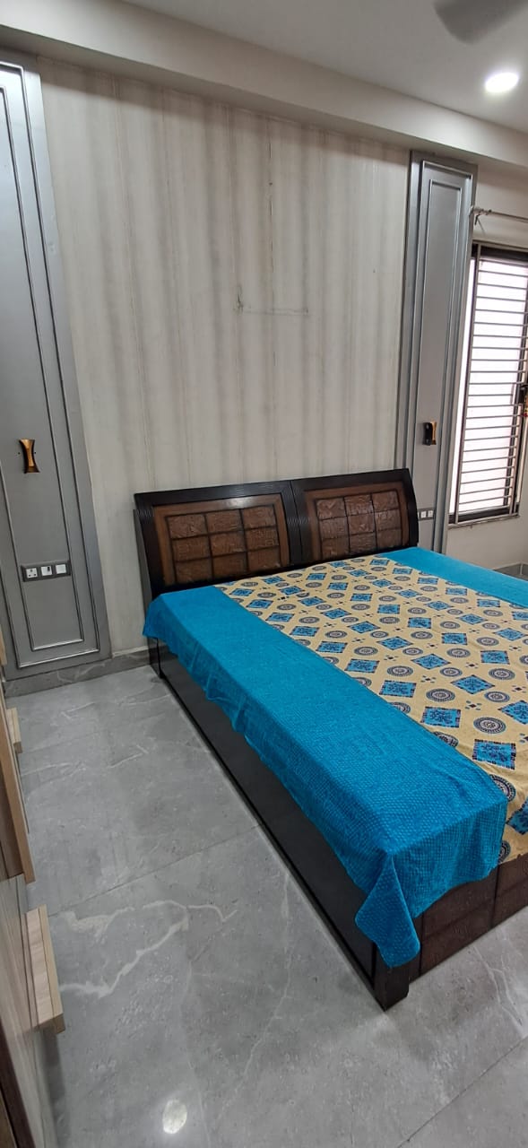 2 BHK Apartment For Rent in Ahinsa Khand 1