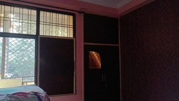 Room in 2 BHK Builder Floor at Vaishali Sector 6 – for Rent