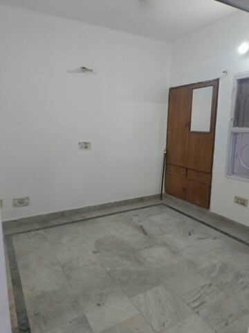  2 BHK Builder Floor at S S Southend, Sector 49 – for Rent