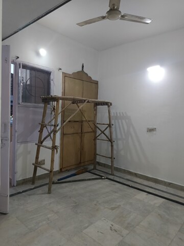 Room in 2 BHK Builder Floor at S S Southend, Sector 49 – for Rent