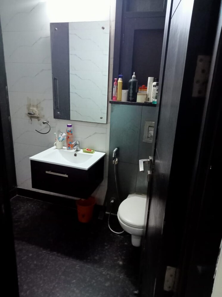 Bathroom, greater kailash i 1 Bedroom 750 Sq.Ft. Builder Floor In Greater Kailash I Delhi 8995519