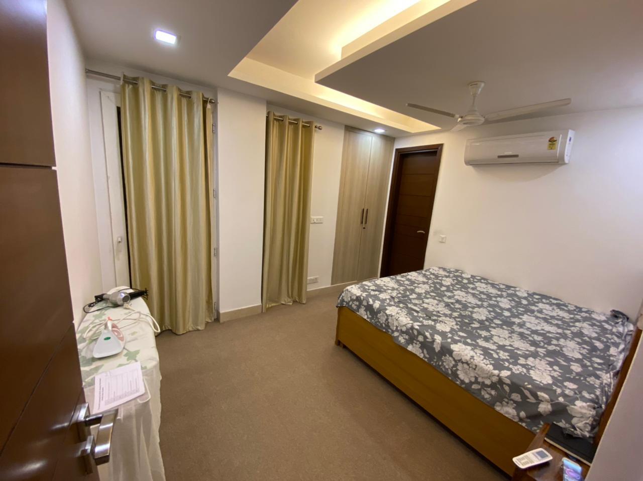 3 BHK + Servant Room Builder Floor For Rent in Veera Safdarjung Enclave