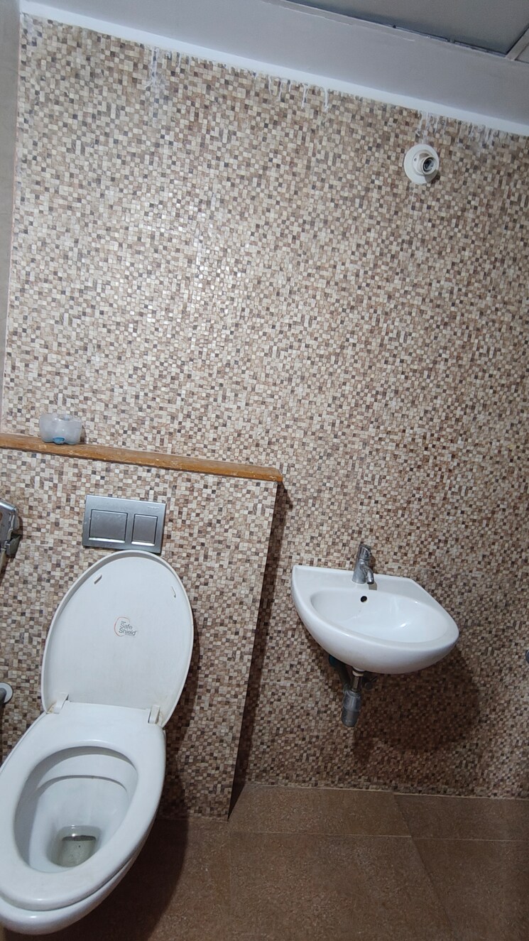 Bathroom, lodha-palava-downtown-dombivli-east 2.5 Bedroom 610 Sq.Ft. Apartment In Dombivli East Thane 8995547