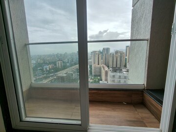 Room in 2 BHK Apartment at Ashar Axis, Majiwada – for Rent