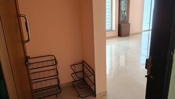 Room in 2 BHK Apartment at Anand Park Aundh, Aundh – for Rent