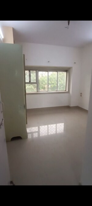Room in 1 BHK Apartment at Silver Anklet Apartments, Versova – for Sale