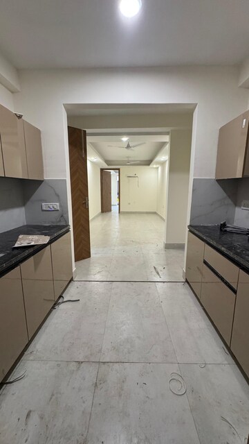 Building Lobby in 1.5 BHK Builder Floor at Risland Sky Mansion, Chattarpur – for Rent