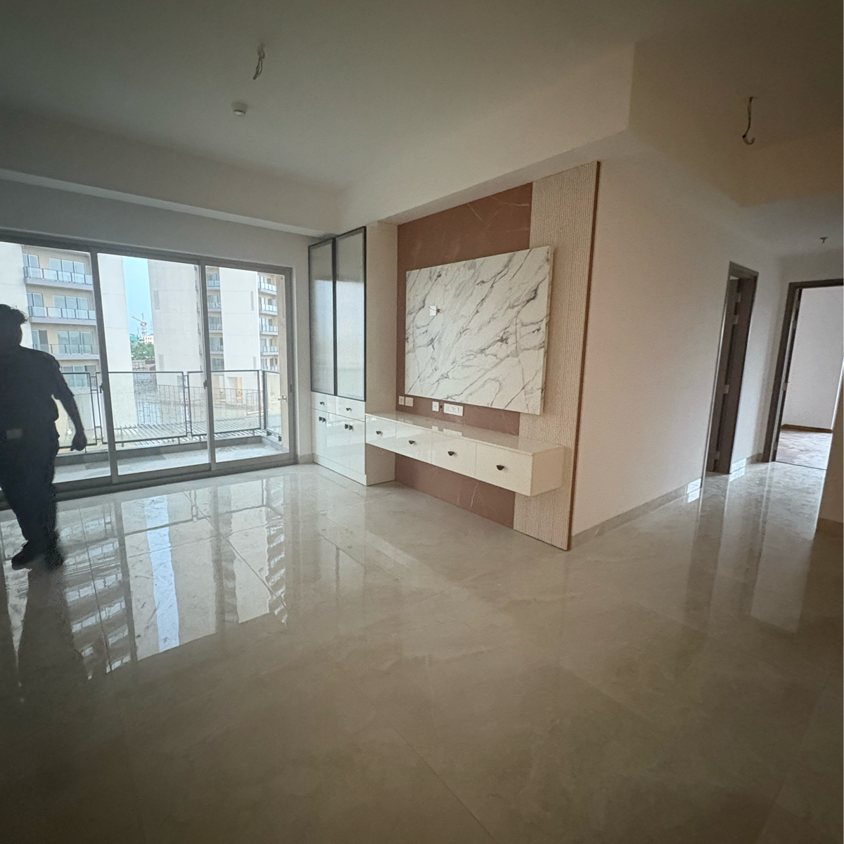 2 BHK + Extra Room Apartment For Sale in Shalimar One World Belvedere Court 3