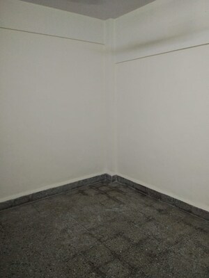 Room in 1 BHK Apartment at Dadlani Park, Majiwada – for Sale