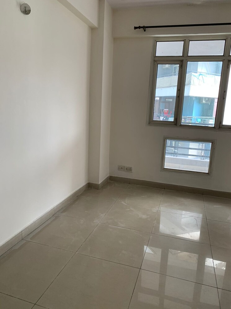 Room, crossing-republik 3 Bedroom 1725 Sq.Ft. Apartment In Crossing Republic Ghaziabad 8995639
