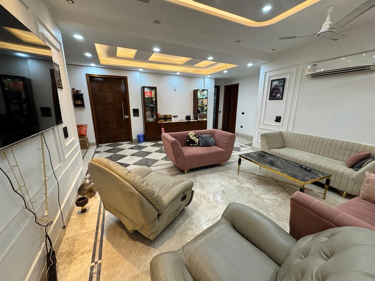 Living Room, sector 27 4 Bedroom 3400 Sq.Ft. Builder Floor In Sector 27 Gurgaon 8995640