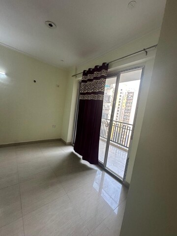 Room in 3 BHK Apartment at Orris Carnation Residency, Sector 85 – for Rent