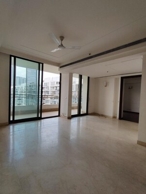 Room in 4 BHK Apartment at DLF Privana West, Sector 76 – for Sale