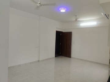 Room in 2 BHK Apartment at Chembur Heights, Chembur – for Rent