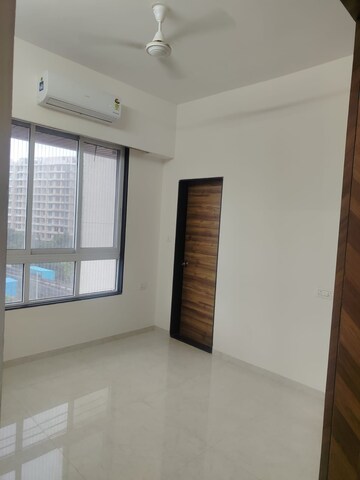 Room in 2 BHK Apartment at Chembur Heights, Chembur – for Rent