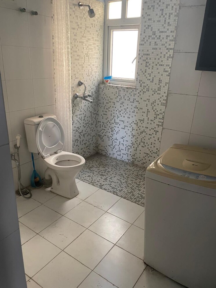 Bathroom, shrachi-greenwood-elements 3.5 Bedroom 1830 Sq.Ft. Apartment In Rajarhat New Town Kolkata 8995677