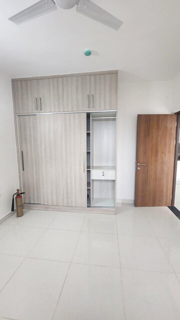 Room in 2 BHK Apartment at Brigade Cornerstone Utopia, Varthur – for Rent