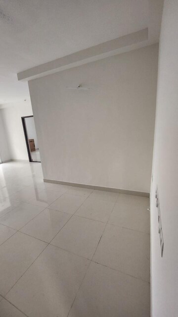 Room in 2 BHK Apartment at Brigade Cornerstone Utopia, Varthur – for Rent