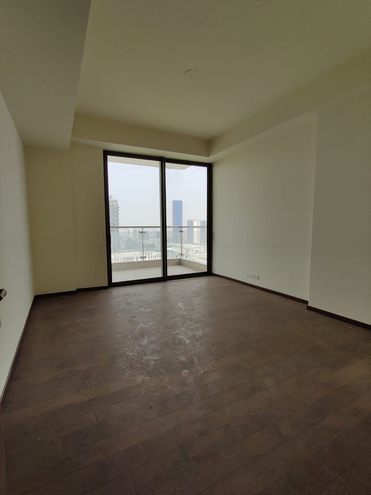 Room, dlf-privana 4 Bedroom 3577 Sq.Ft. Apartment In Sector 76 Gurgaon 8995704