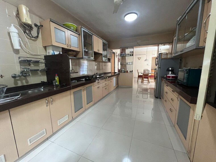 Kitchen, deccan gymkhana 4 Bedroom 2700 Sq.Ft. Apartment In Deccan Gymkhana Pune 8995733