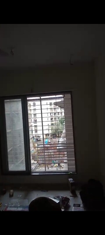 Room in 1 BHK Apartment at Accord Bindra One, Andheri East – for Rent