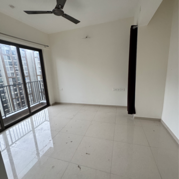 Room in 3 BHK Apartment at Runwal My City Phase II Cluster 05, Usarghar Gaon – for Rent