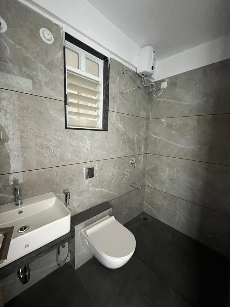 Bathroom, saket-apartments-erandwane 3 Bedroom 1200 Sq.Ft. Apartment In Erandwane Pune 8995751