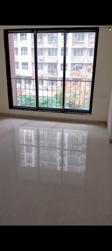 Room in 2 BHK Apartment at Bhoomi Midas, Kurla – for Rent
