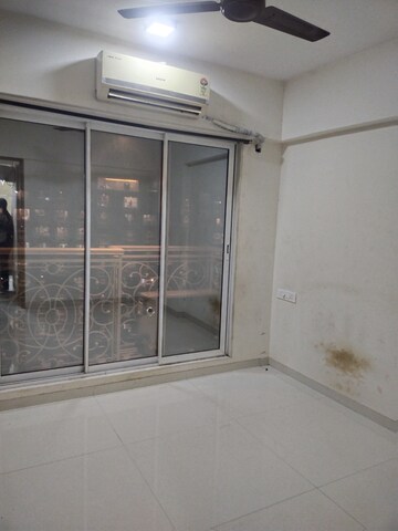 Room in 1 BHK Apartment at Sayba Heritage, Kurla East – for Rent